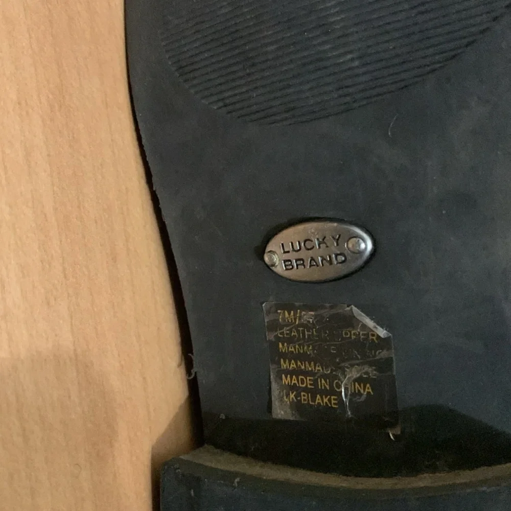 Women’s Lucky 🍀 Brand boots. Size 7m - Picture 2 of 5
